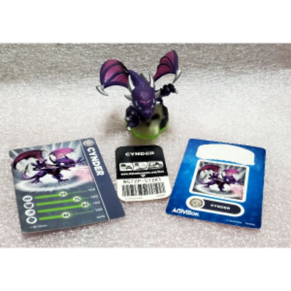 Skylanders Giants Cynder Figure 2011 Purple Dragon w/ Card & Sticker  Activision